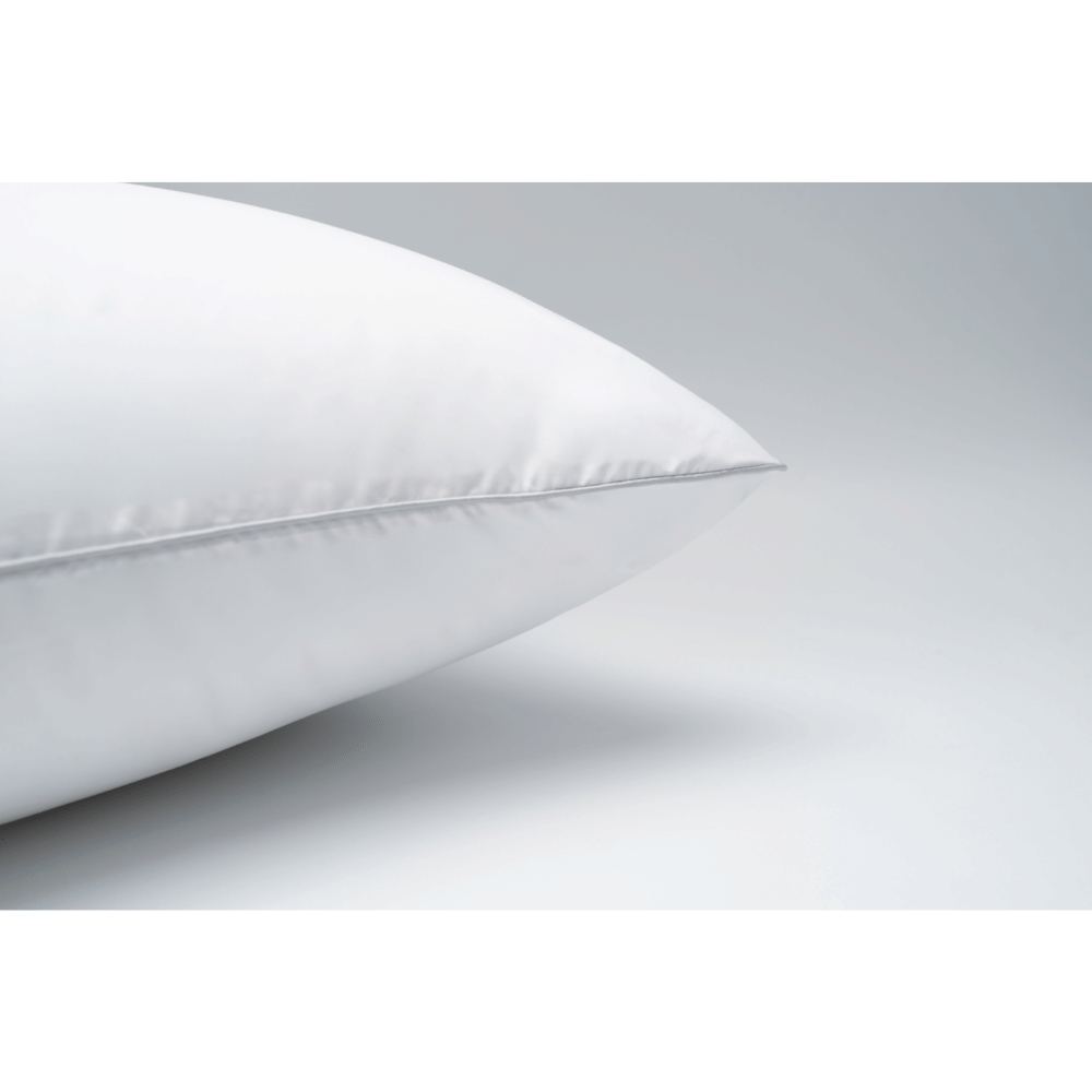 หมอนหนุน ใยสังเคราะห์ AKEMI รุ่น SLEEP ESSENTIALS LUXURY MICROFIL PILLOW 9557108758506 48X74 CM สีขาว